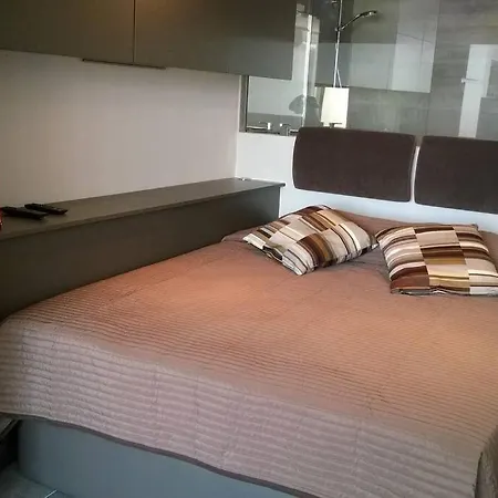 216, Heliopolis Ab Au Village Naturiste Apartman *